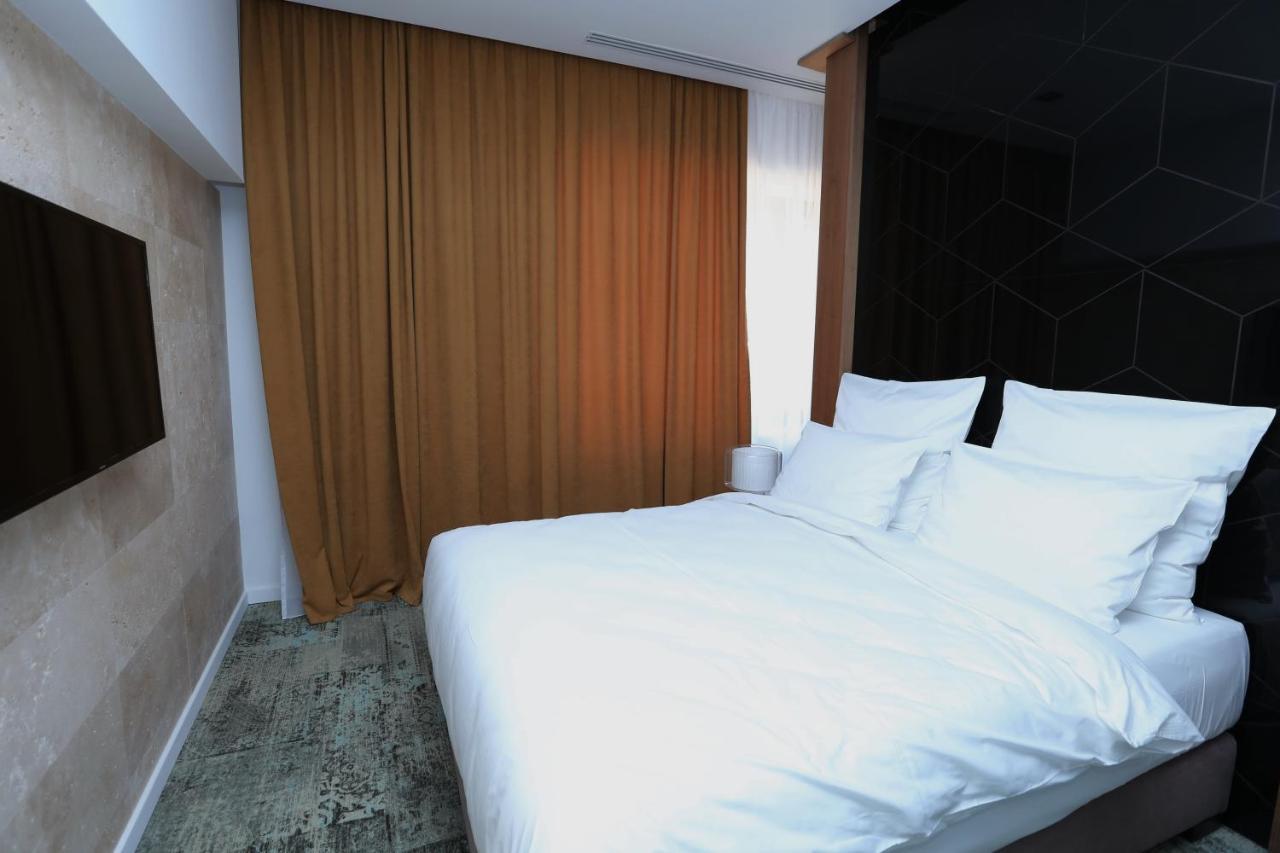 Valentino Rooms Focșani Bagian luar foto