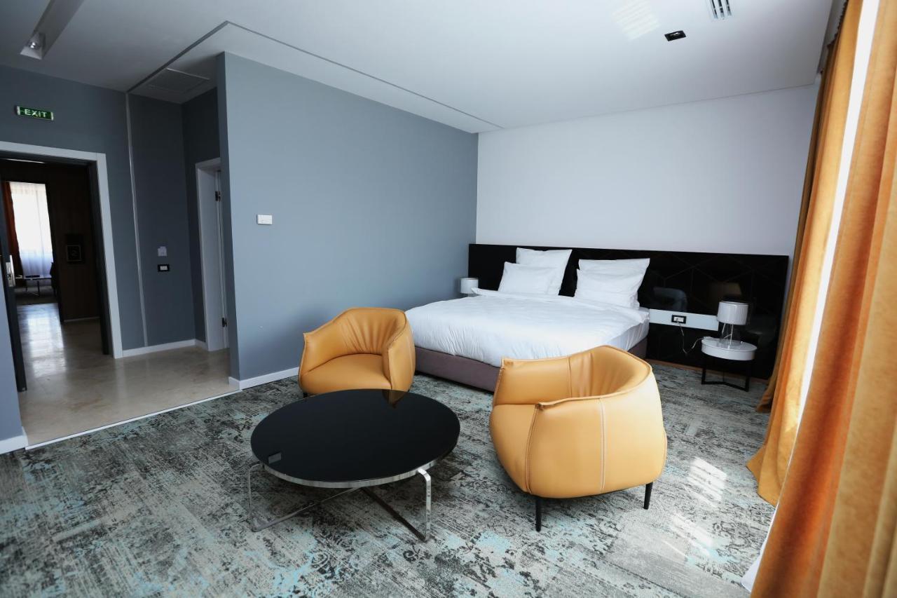 Valentino Rooms Focșani Bagian luar foto