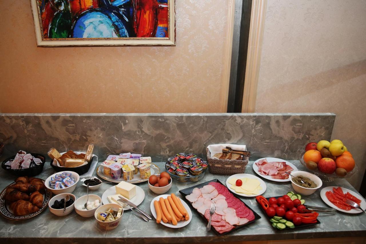 Valentino Rooms Focșani Bagian luar foto